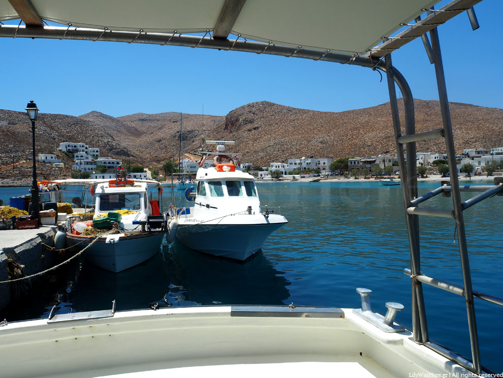 Καραβάκι για την παραλία Κάτεργο στη Φολέγανδρο