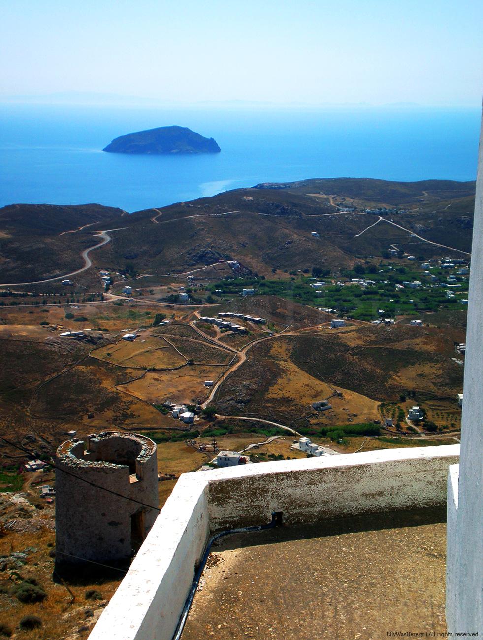 Θέα από το Κάστρο Σερίφου στη Χώρα - Serifos Castle