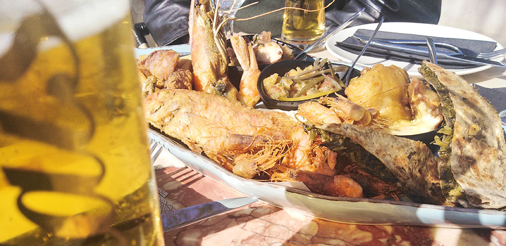 Ark φαγητό θαλασσινά και μπύρα