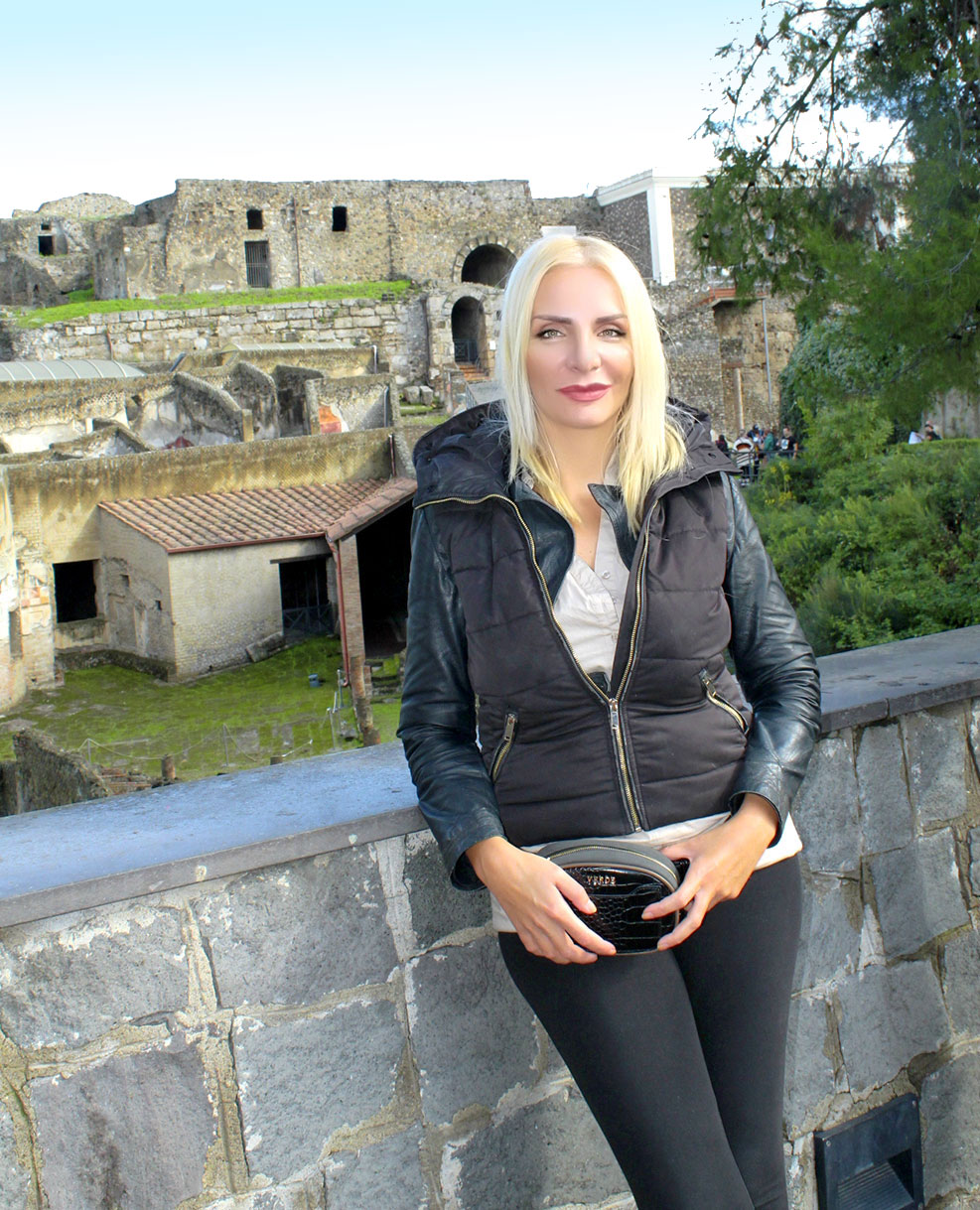 Visit Pompeii Italy