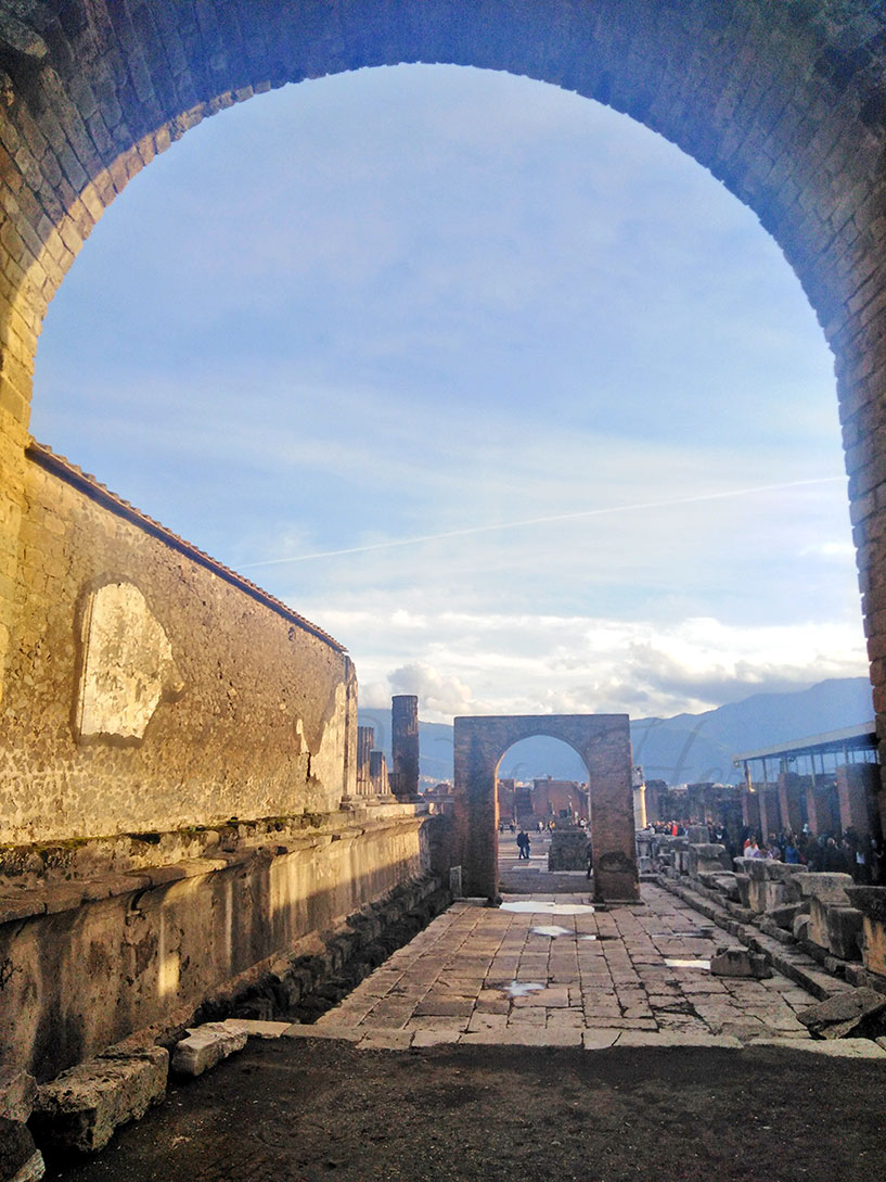 Visit Pompeii Italy